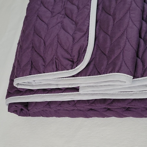 NWOT Modern Threads Queen Bedspread w/ Pillow Shams - Picture 3 of 11